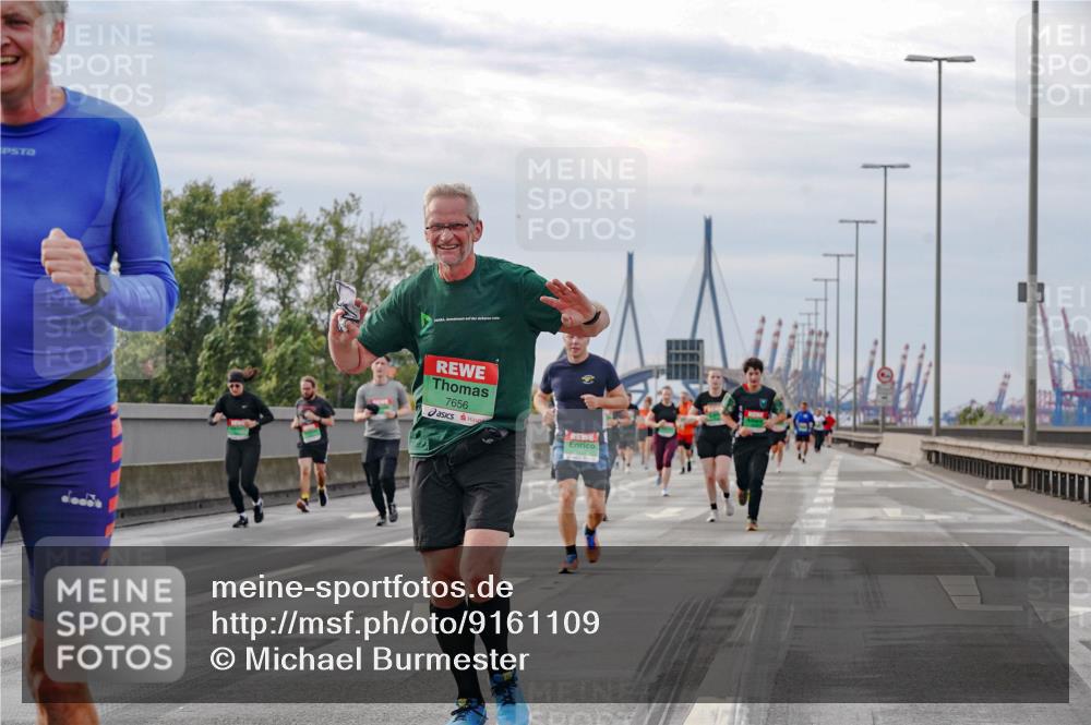 03.10.2025 - Köhlbrandbrückenlauf Michael Burmester http://msf.ph/oto/9161109 03.10.2025 15:57:48 Position 3 7656 meine-sportfotos.de