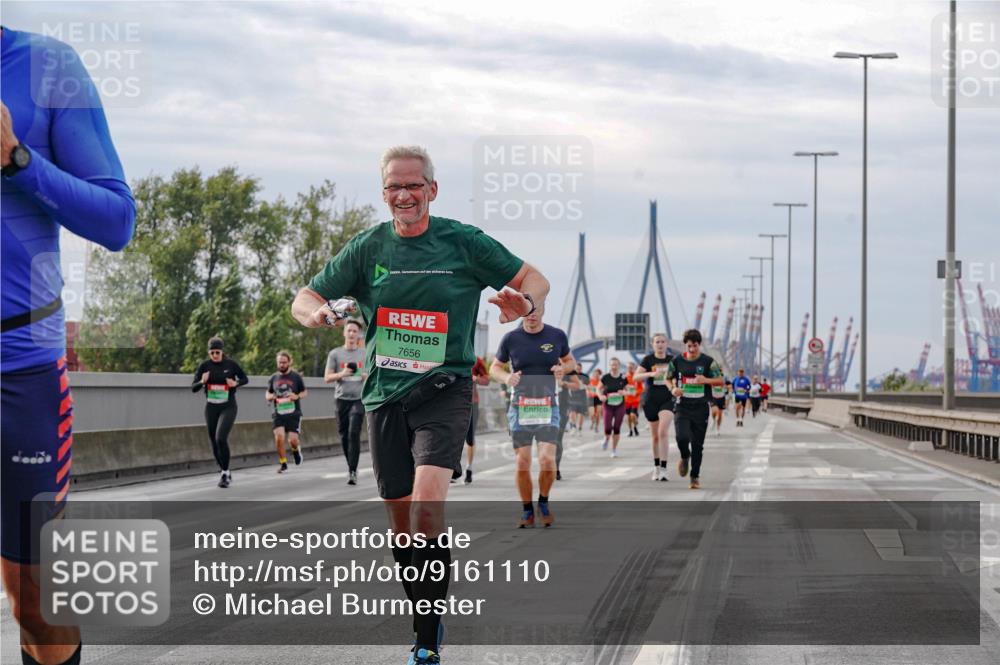 03.10.2025 - Köhlbrandbrückenlauf Michael Burmester http://msf.ph/oto/9161110 03.10.2025 15:57:49 Position 3 7656 meine-sportfotos.de
