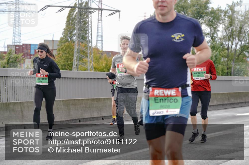 03.10.2025 - Köhlbrandbrückenlauf Michael Burmester http://msf.ph/oto/9161122 03.10.2025 15:57:53 Position 3 7481, 9628, 8144 meine-sportfotos.de