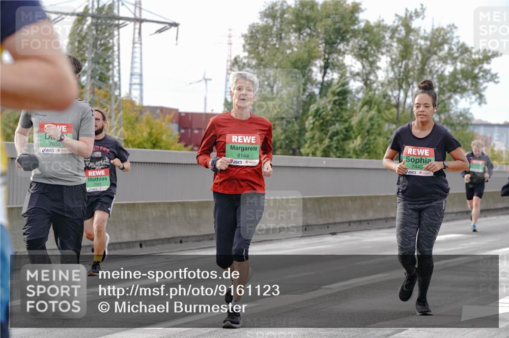 03.10.2025 - Köhlbrandbrückenlauf Michael Burmester http://msf.ph/oto/9161123 03.10.2025 15:57:55 Position 3 7655, 8144, 7443, 7551 meine-sportfotos.de