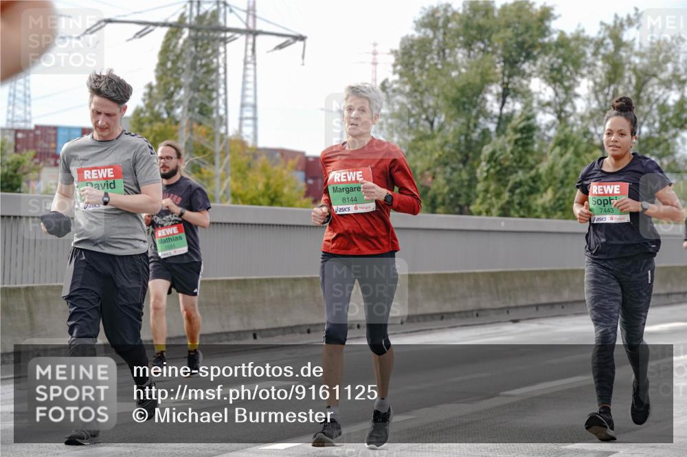 03.10.2025 - Köhlbrandbrückenlauf Michael Burmester http://msf.ph/oto/9161125 03.10.2025 15:57:55 Position 3 7551, 8144, 7443 meine-sportfotos.de