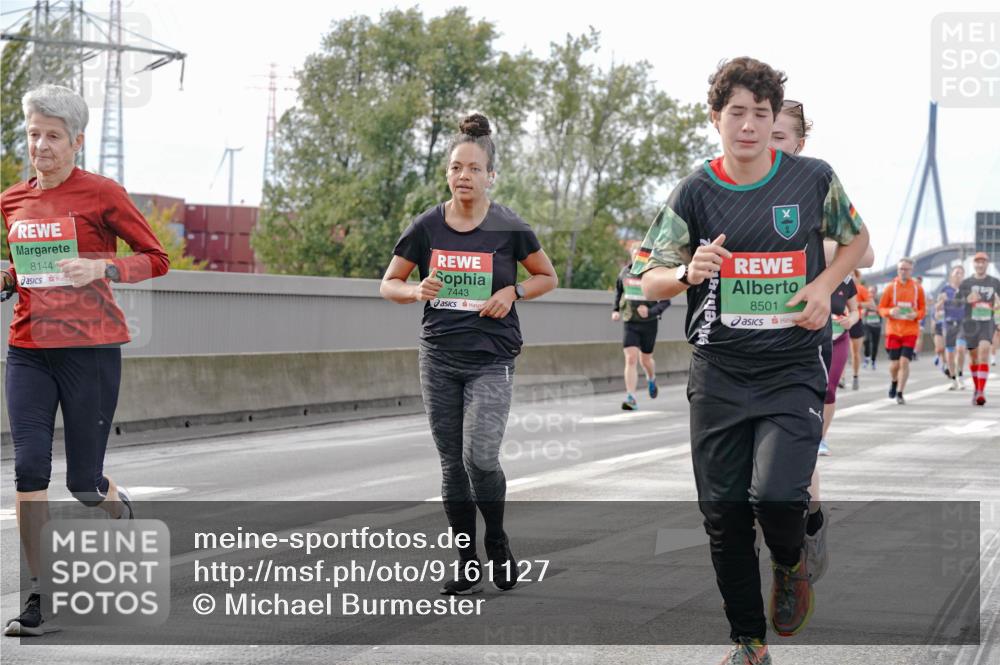 03.10.2025 - Köhlbrandbrückenlauf Michael Burmester http://msf.ph/oto/9161127 03.10.2025 15:57:56 Position 3 8144, 7443, 8501 meine-sportfotos.de