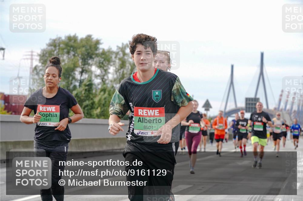 03.10.2025 - Köhlbrandbrückenlauf Michael Burmester http://msf.ph/oto/9161129 03.10.2025 15:57:56 Position 3 7443, 8501 meine-sportfotos.de