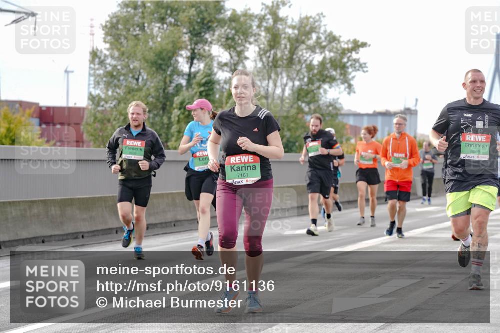 03.10.2025 - Köhlbrandbrückenlauf Michael Burmester http://msf.ph/oto/9161136 03.10.2025 15:58:00 Position 3 8939, 7161, 67, 8096 meine-sportfotos.de