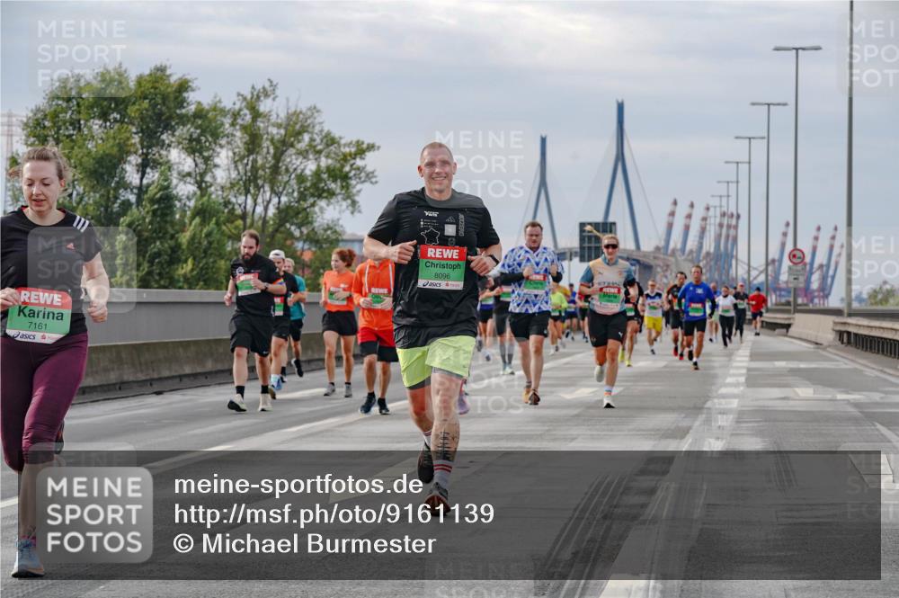03.10.2025 - Köhlbrandbrückenlauf Michael Burmester http://msf.ph/oto/9161139 03.10.2025 15:58:02 Position 3 7161, 8096 meine-sportfotos.de