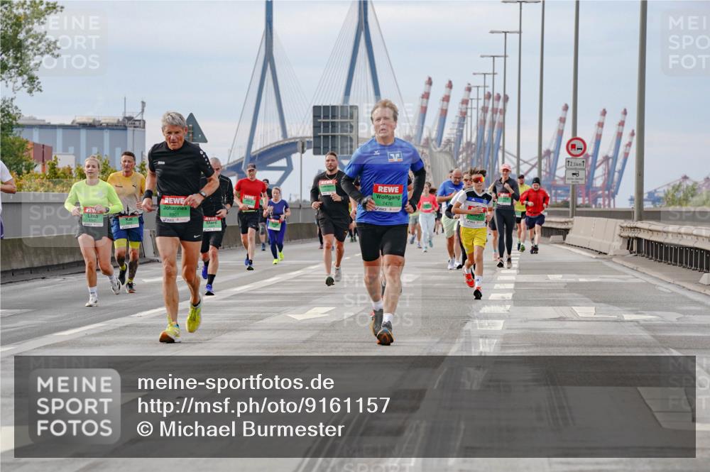 03.10.2025 - Köhlbrandbrückenlauf Michael Burmester http://msf.ph/oto/9161157 03.10.2025 15:58:11 Position 3 7476, 12, 5 meine-sportfotos.de