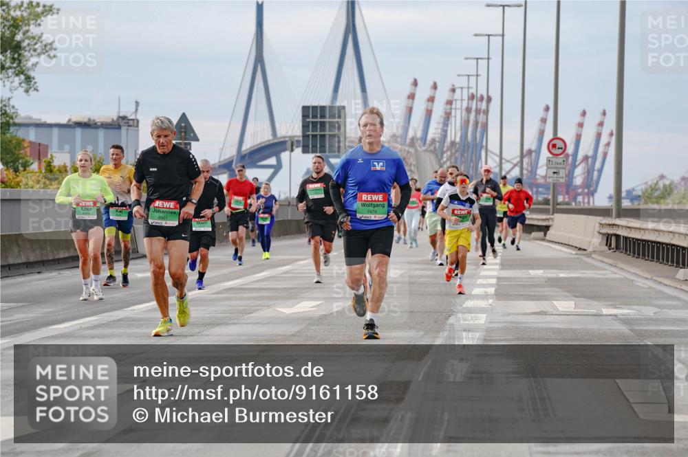 03.10.2025 - Köhlbrandbrückenlauf Michael Burmester http://msf.ph/oto/9161158 03.10.2025 15:58:11 Position 3 8901, 7476, 12 meine-sportfotos.de