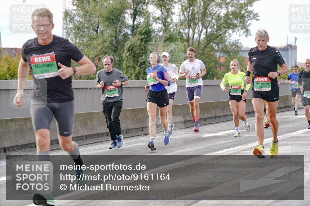 03.10.2025 - Köhlbrandbrückenlauf Michael Burmester http://msf.ph/oto/9161164 03.10.2025 15:58:13 Position 3 8259, 7230, 7208, 9392, 8901 meine-sportfotos.de