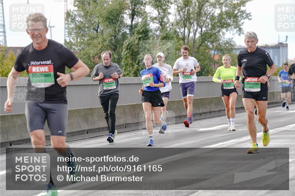 03.10.2025 - Köhlbrandbrückenlauf Michael Burmester http://msf.ph/oto/9161165 03.10.2025 15:58:13 Position 3 8259, 7208, 7230, 9392, 8901 meine-sportfotos.de