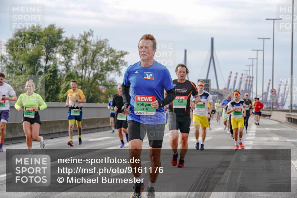 03.10.2025 - Köhlbrandbrückenlauf Michael Burmester http://msf.ph/oto/9161176 03.10.2025 15:58:17 Position 3 7476, 7435 meine-sportfotos.de