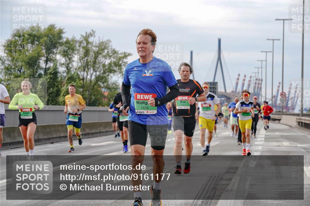 03.10.2025 - Köhlbrandbrückenlauf Michael Burmester http://msf.ph/oto/9161177 03.10.2025 15:58:17 Position 3 9302, 7476, 7435 meine-sportfotos.de