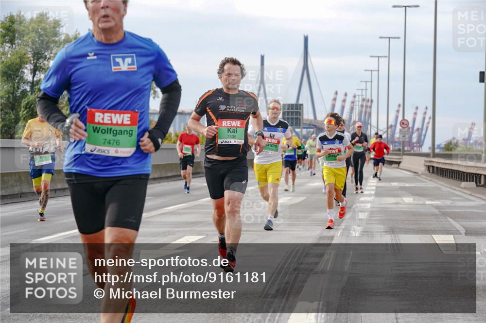 03.10.2025 - Köhlbrandbrückenlauf Michael Burmester http://msf.ph/oto/9161181 03.10.2025 15:58:18 Position 3 7476, 2010, 7435 meine-sportfotos.de