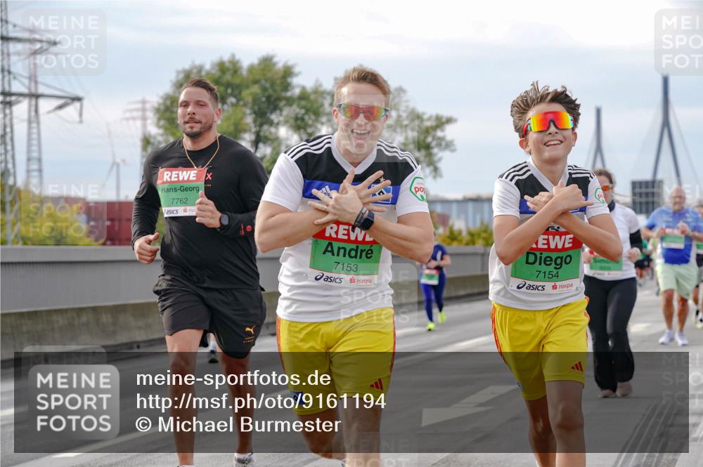 03.10.2025 - Köhlbrandbrückenlauf Michael Burmester http://msf.ph/oto/9161194 03.10.2025 15:58:23 Position 3 7762, 7153, 7154 meine-sportfotos.de