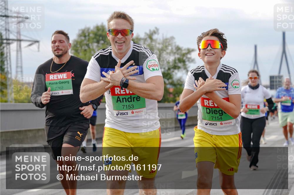 03.10.2025 - Köhlbrandbrückenlauf Michael Burmester http://msf.ph/oto/9161197 03.10.2025 15:58:23 Position 3 7762, 7153, 7154 meine-sportfotos.de