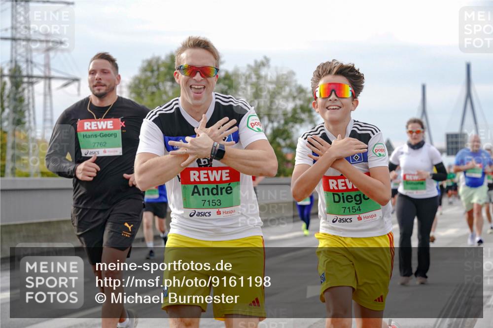 03.10.2025 - Köhlbrandbrückenlauf Michael Burmester http://msf.ph/oto/9161198 03.10.2025 15:58:23 Position 3 7762, 7153, 7154 meine-sportfotos.de