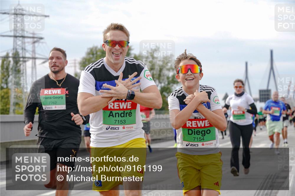 03.10.2025 - Köhlbrandbrückenlauf Michael Burmester http://msf.ph/oto/9161199 03.10.2025 15:58:23 Position 3 7762, 7153, 7154 meine-sportfotos.de