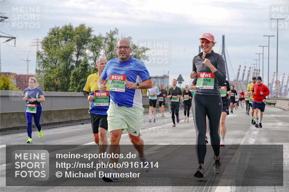 03.10.2025 - Köhlbrandbrückenlauf Michael Burmester http://msf.ph/oto/9161214 03.10.2025 15:58:29 Position 3 8873, 9598, 7354 meine-sportfotos.de