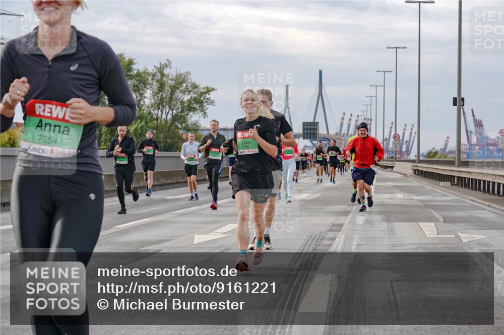 03.10.2025 - Köhlbrandbrückenlauf Michael Burmester http://msf.ph/oto/9161221 03.10.2025 15:58:31 Position 3 7354, 9706 meine-sportfotos.de