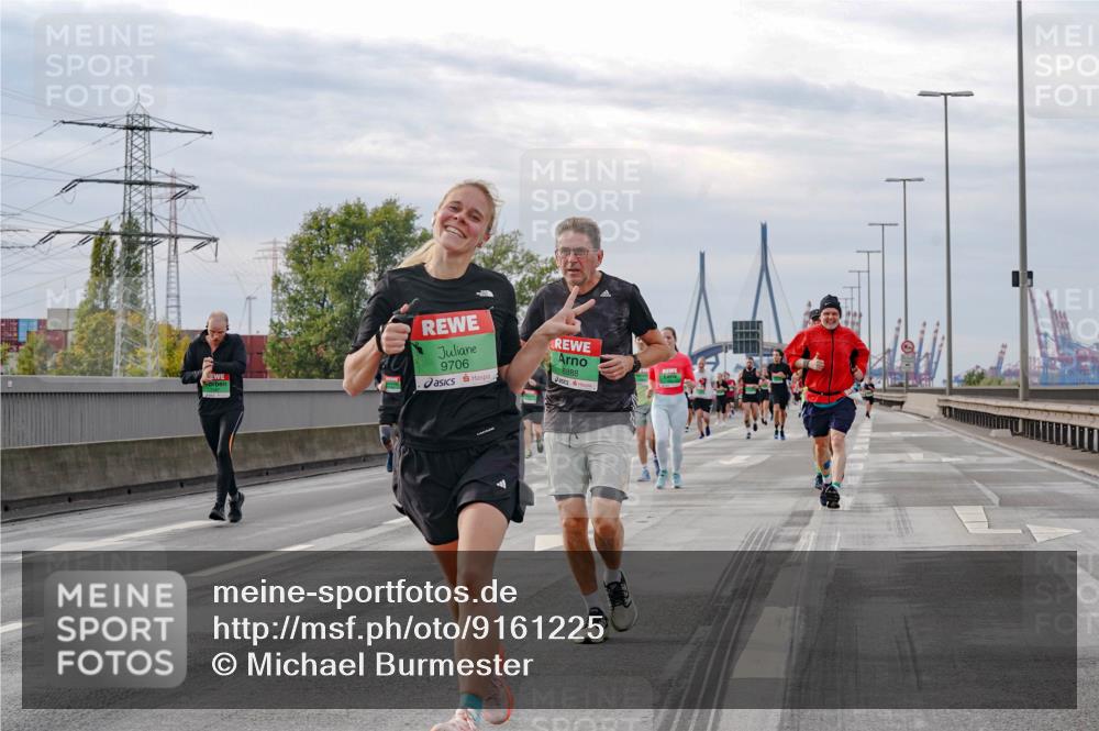 03.10.2025 - Köhlbrandbrückenlauf Michael Burmester http://msf.ph/oto/9161225 03.10.2025 15:58:33 Position 3 9706, 8888 meine-sportfotos.de