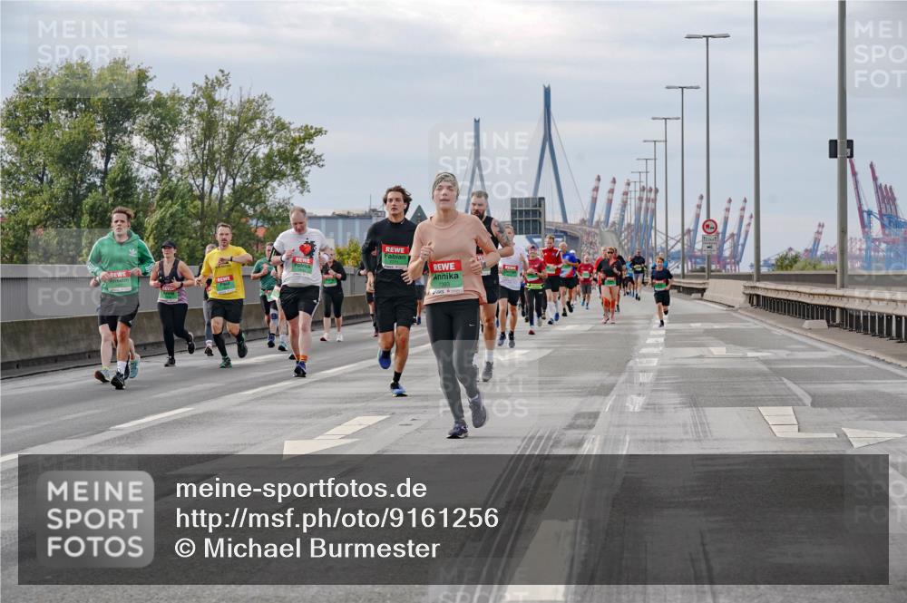 03.10.2025 - Köhlbrandbrückenlauf Michael Burmester http://msf.ph/oto/9161256 03.10.2025 15:58:43 Position 3 7393 meine-sportfotos.de