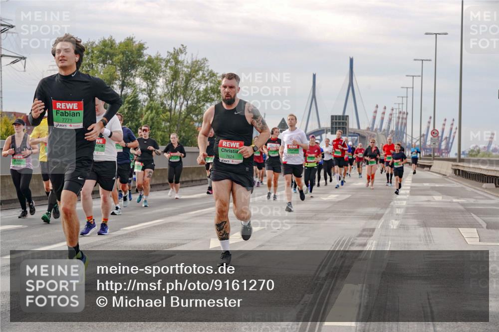 03.10.2025 - Köhlbrandbrückenlauf Michael Burmester http://msf.ph/oto/9161270 03.10.2025 15:58:47 Position 3 7771, 33, 7624 meine-sportfotos.de