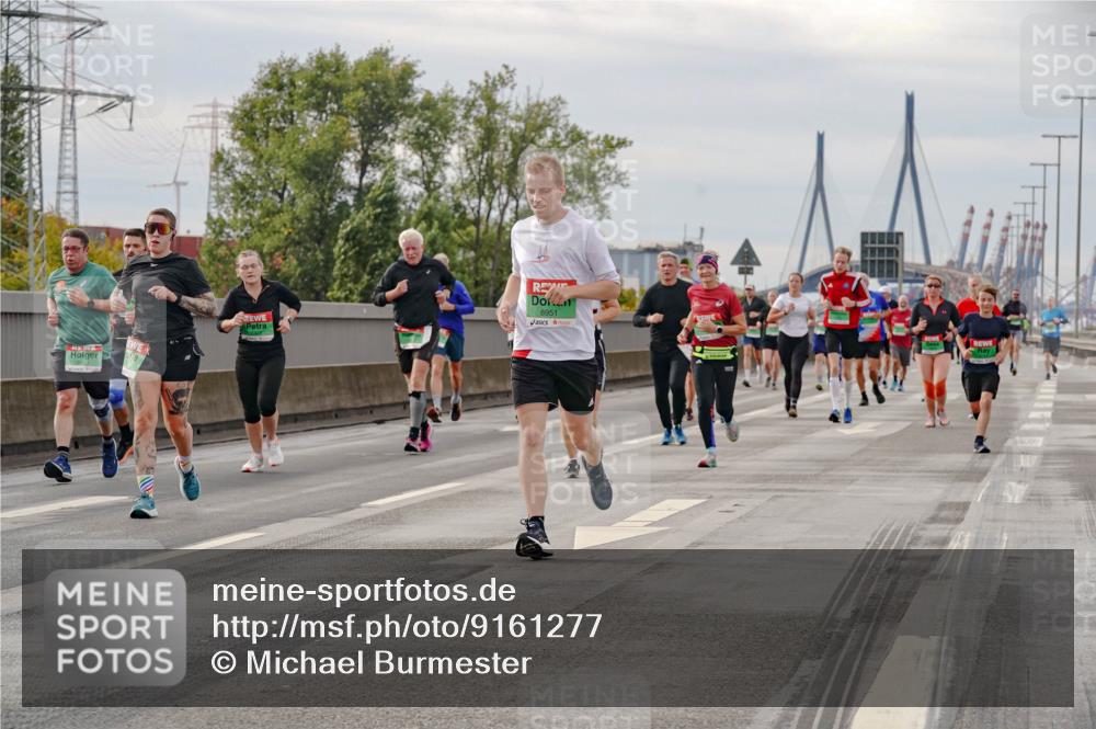 03.10.2025 - Köhlbrandbrückenlauf Michael Burmester http://msf.ph/oto/9161277 03.10.2025 15:58:51 Position 3 1554, 8951 meine-sportfotos.de