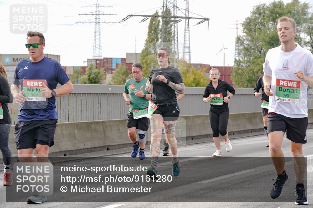 03.10.2025 - Köhlbrandbrückenlauf Michael Burmester http://msf.ph/oto/9161280 03.10.2025 15:58:52 Position 3 7679, 9033, 7326, 8951 meine-sportfotos.de