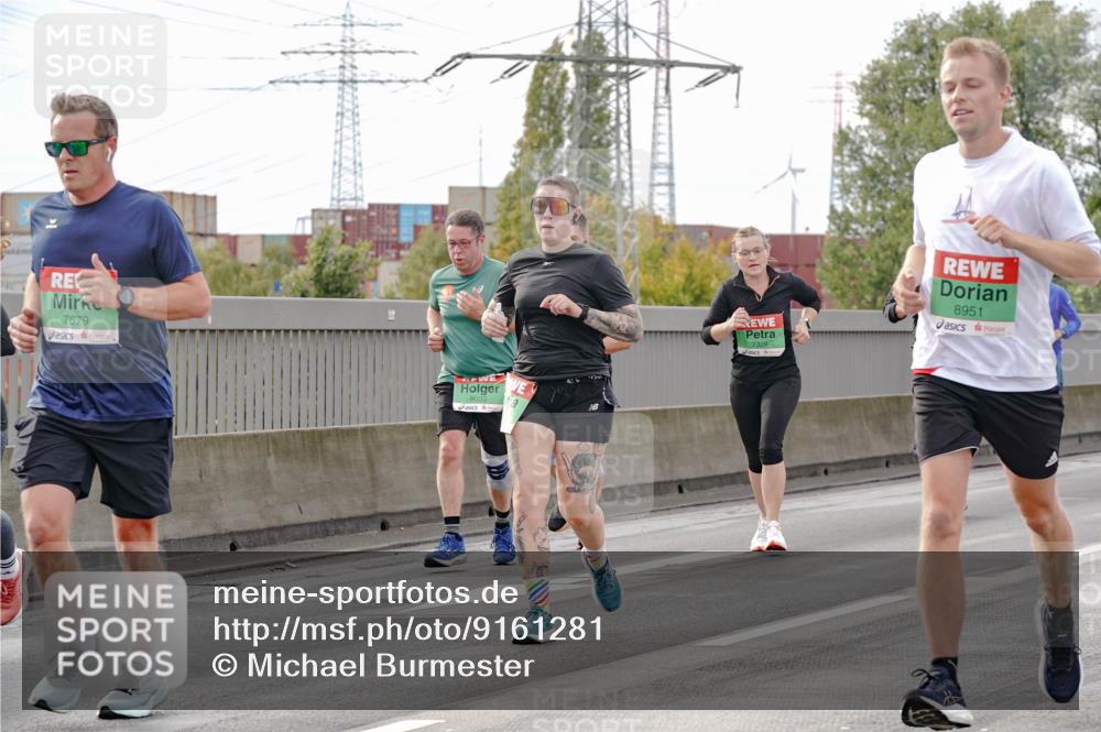 03.10.2025 - Köhlbrandbrückenlauf Michael Burmester http://msf.ph/oto/9161281 03.10.2025 15:58:52 Position 3 7679, 9033, 7326, 8951 meine-sportfotos.de