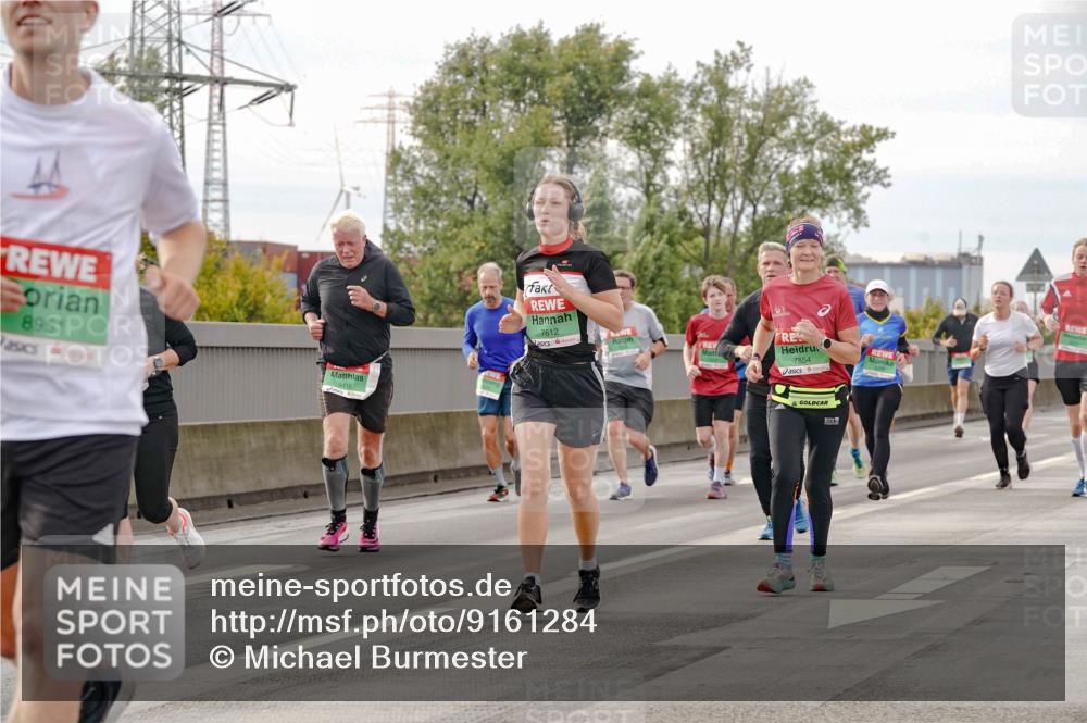 03.10.2025 - Köhlbrandbrückenlauf Michael Burmester http://msf.ph/oto/9161284 03.10.2025 15:58:53 Position 3 8951, 9418, 7612, 7854 meine-sportfotos.de