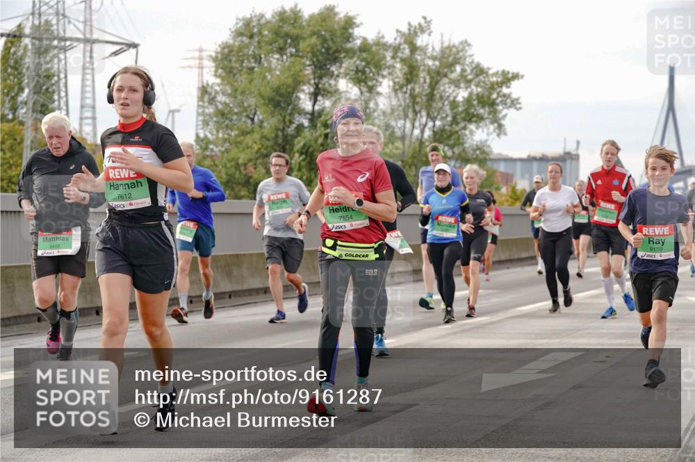 03.10.2025 - Köhlbrandbrückenlauf Michael Burmester http://msf.ph/oto/9161287 03.10.2025 15:58:55 Position 3 9418, 7612, 7854, 9159 meine-sportfotos.de
