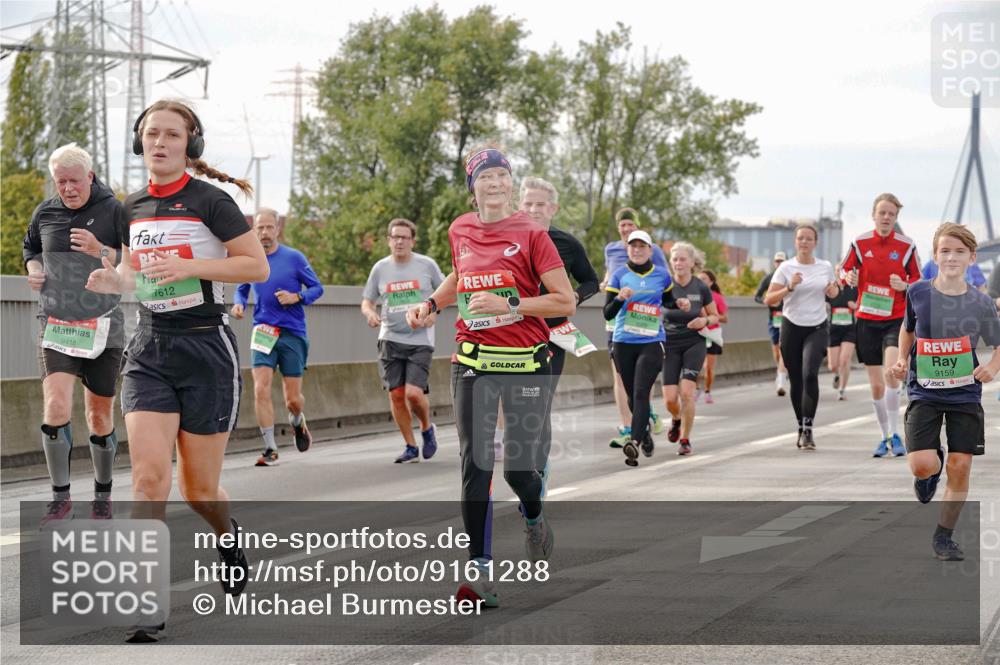 03.10.2025 - Köhlbrandbrückenlauf Michael Burmester http://msf.ph/oto/9161288 03.10.2025 15:58:55 Position 3 9418, 7612, 9159 meine-sportfotos.de