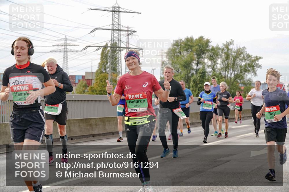 03.10.2025 - Köhlbrandbrückenlauf Michael Burmester http://msf.ph/oto/9161294 03.10.2025 15:58:56 Position 3 7612, 9418, 7854, 915 meine-sportfotos.de