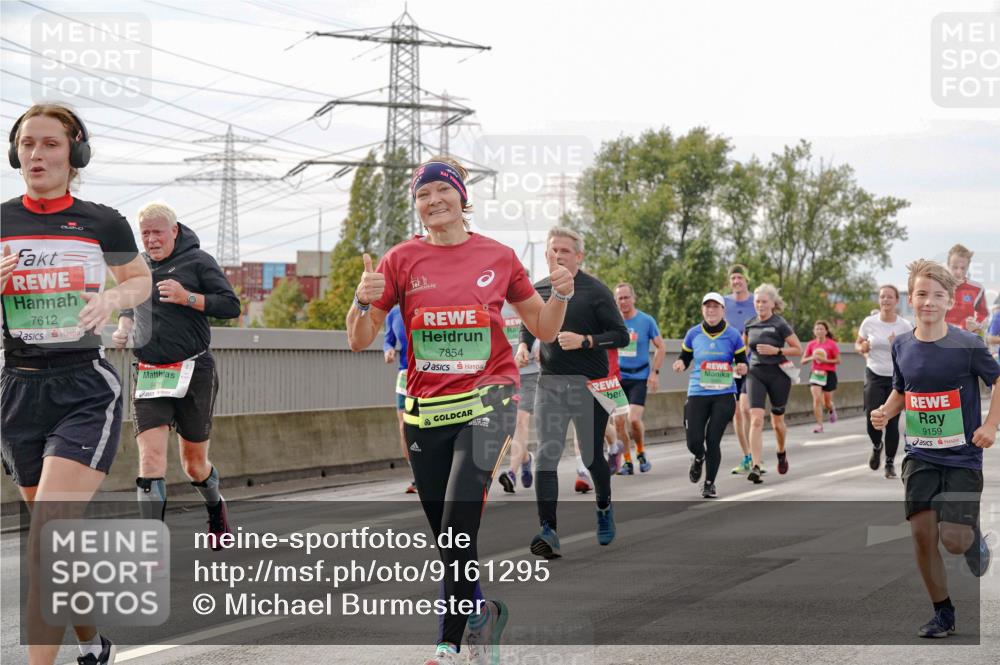 03.10.2025 - Köhlbrandbrückenlauf Michael Burmester http://msf.ph/oto/9161295 03.10.2025 15:58:56 Position 3 7612, 7854, 9159 meine-sportfotos.de