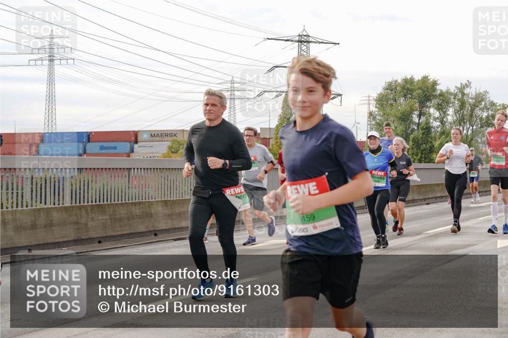 03.10.2025 - Köhlbrandbrückenlauf Michael Burmester http://msf.ph/oto/9161303 03.10.2025 15:58:58 Position 3 9159 meine-sportfotos.de