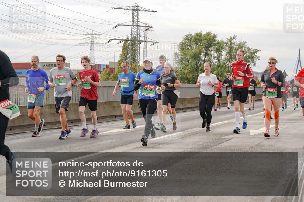 03.10.2025 - Köhlbrandbrückenlauf Michael Burmester http://msf.ph/oto/9161305 03.10.2025 15:58:59 Position 3 7603, 9229, 7348 meine-sportfotos.de