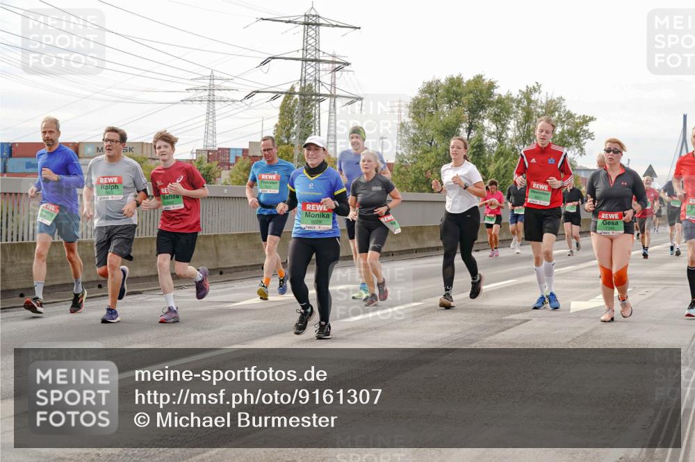03.10.2025 - Köhlbrandbrückenlauf Michael Burmester http://msf.ph/oto/9161307 03.10.2025 15:58:59 Position 3 1, 9229, 7348 meine-sportfotos.de