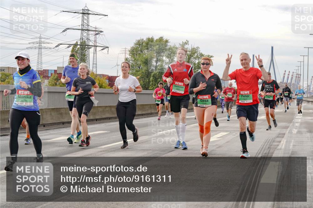 03.10.2025 - Köhlbrandbrückenlauf Michael Burmester http://msf.ph/oto/9161311 03.10.2025 15:59:00 Position 3 9229, 7348, 7800 meine-sportfotos.de