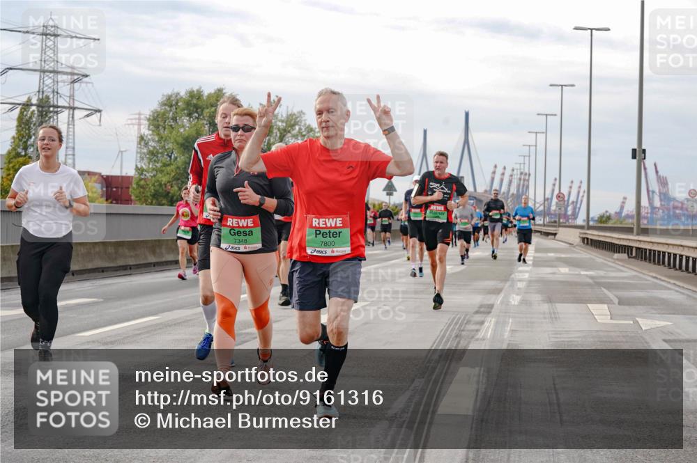 03.10.2025 - Köhlbrandbrückenlauf Michael Burmester http://msf.ph/oto/9161316 03.10.2025 15:59:01 Position 3 7348, 7800 meine-sportfotos.de