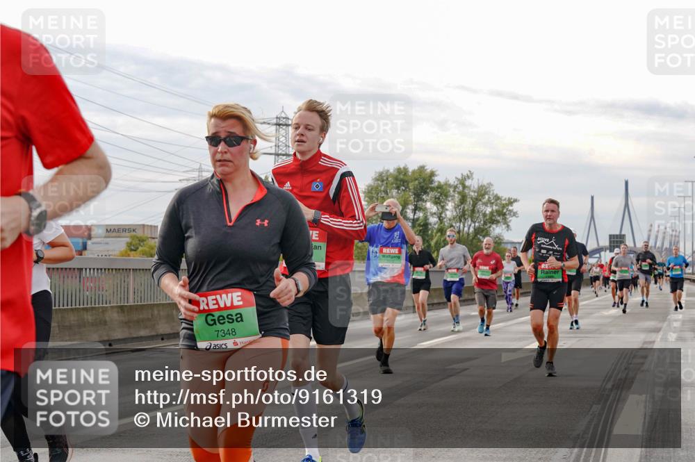 03.10.2025 - Köhlbrandbrückenlauf Michael Burmester http://msf.ph/oto/9161319 03.10.2025 15:59:03 Position 3 7348 meine-sportfotos.de