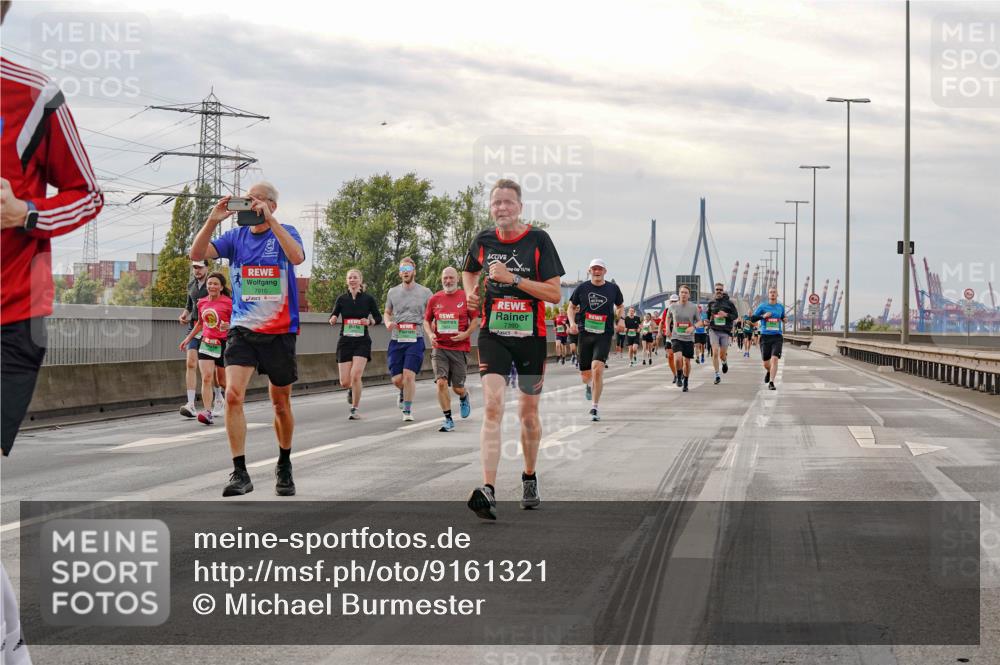 03.10.2025 - Köhlbrandbrückenlauf Michael Burmester http://msf.ph/oto/9161321 03.10.2025 15:59:04 Position 3 7910 meine-sportfotos.de
