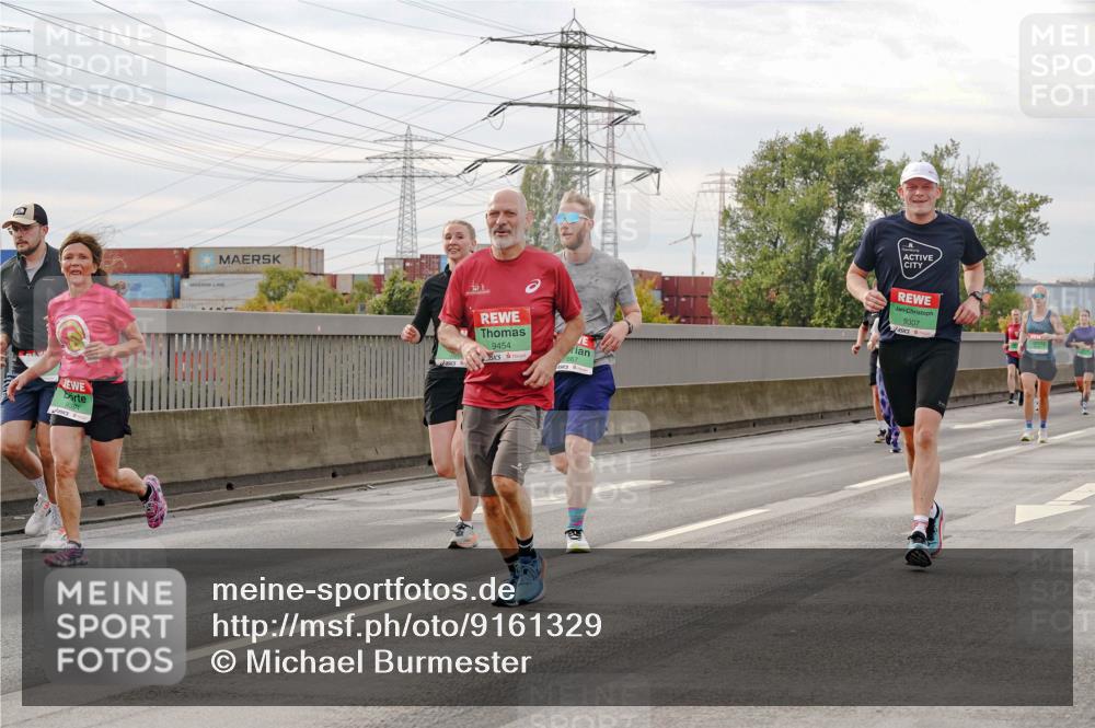 03.10.2025 - Köhlbrandbrückenlauf Michael Burmester http://msf.ph/oto/9161329 03.10.2025 15:59:07 Position 3 9454, 9307 meine-sportfotos.de