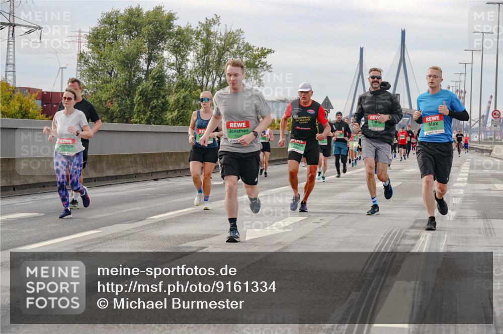 03.10.2025 - Köhlbrandbrückenlauf Michael Burmester http://msf.ph/oto/9161334 03.10.2025 15:59:09 Position 3 7177, 7502, 9611, 1, 12 meine-sportfotos.de