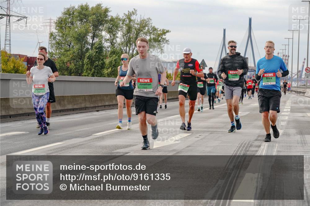 03.10.2025 - Köhlbrandbrückenlauf Michael Burmester http://msf.ph/oto/9161335 03.10.2025 15:59:09 Position 3 7177, 7502, 9611 meine-sportfotos.de