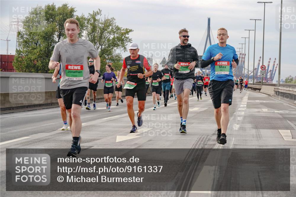03.10.2025 - Köhlbrandbrückenlauf Michael Burmester http://msf.ph/oto/9161337 03.10.2025 15:59:10 Position 3 7502, 9611, 12 meine-sportfotos.de