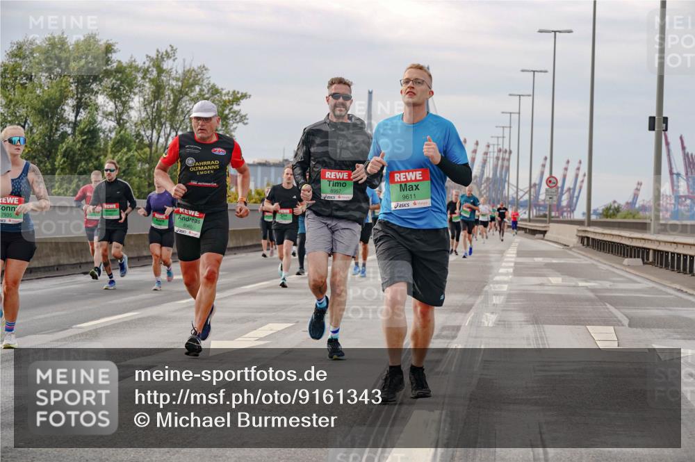 03.10.2025 - Köhlbrandbrückenlauf Michael Burmester http://msf.ph/oto/9161343 03.10.2025 15:59:11 Position 3 7935, 8957, 9611, 8960 meine-sportfotos.de