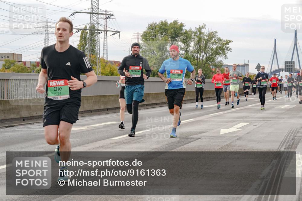 03.10.2025 - Köhlbrandbrückenlauf Michael Burmester http://msf.ph/oto/9161363 03.10.2025 15:59:19 Position 3 8774 meine-sportfotos.de