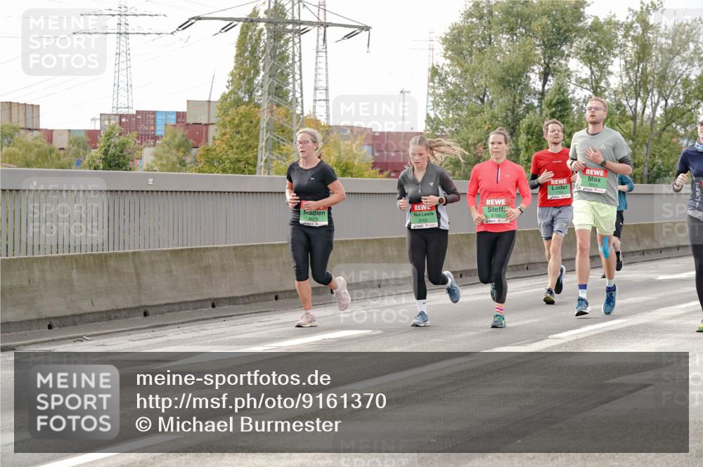 03.10.2025 - Köhlbrandbrückenlauf Michael Burmester http://msf.ph/oto/9161370 03.10.2025 15:59:22 Position 3 8958, 8765, 8766, 8009 meine-sportfotos.de