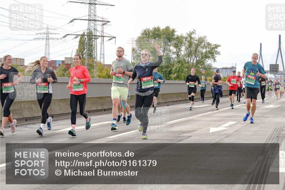 03.10.2025 - Köhlbrandbrückenlauf Michael Burmester http://msf.ph/oto/9161379 03.10.2025 15:59:25 Position 3 8765, 8766, 7775 meine-sportfotos.de
