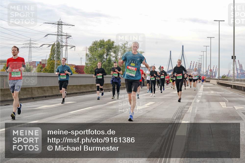 03.10.2025 - Köhlbrandbrückenlauf Michael Burmester http://msf.ph/oto/9161386 03.10.2025 15:59:27 Position 3 2025 meine-sportfotos.de