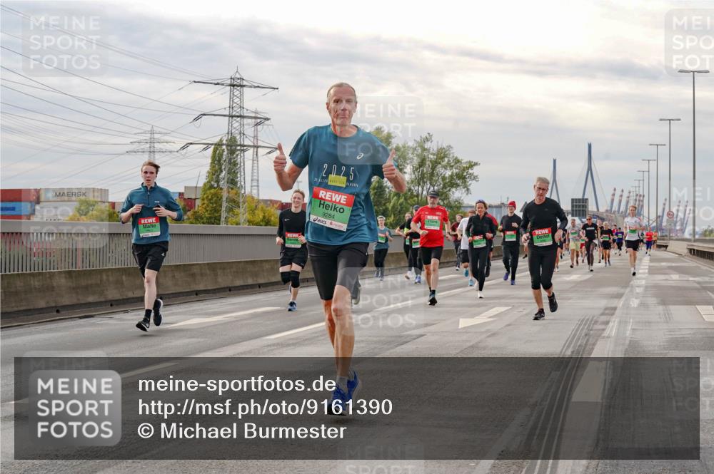 03.10.2025 - Köhlbrandbrückenlauf Michael Burmester http://msf.ph/oto/9161390 03.10.2025 15:59:29 Position 3 2025, 9284 meine-sportfotos.de
